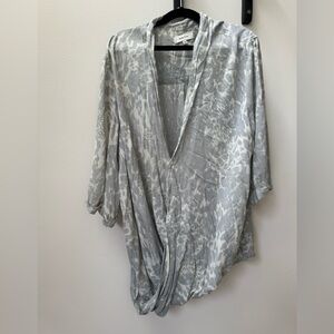 BABATON by Aritzia soft grey blue, 3/4 sleeve, low front top, size: small